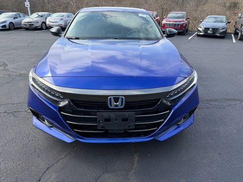 Used 2022 Honda Accord Sport image 2