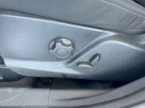 Used 2020 Ford EcoSport SE w/ SE Convenience Package image 36