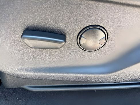 New 2025 Ford F150 XLT w/ Equipment Group 301A Standard image 18