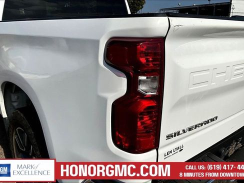 Used 2022 Chevrolet Silverado 1500 LT AWD/4WD image 23