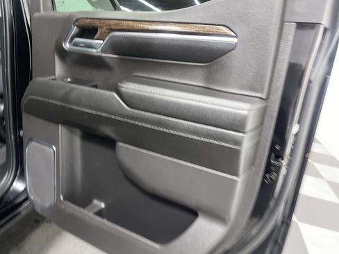 Used 2024 GMC Sierra 1500 Elevation image 18
