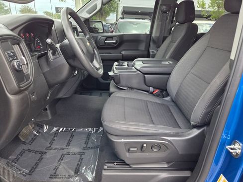 Certified 2024 Chevrolet Silverado 1500 Custom w/ Turbomax Blackout Package image 5