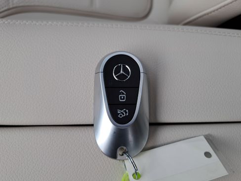 New 2026 Mercedes-Benz GLC 300 4MATIC image 36