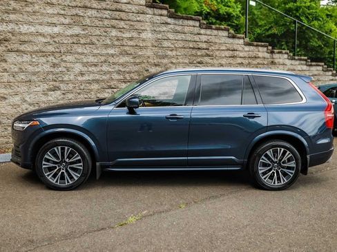 Used 2021 Volvo XC90 T6 Momentum w/ Protection Package image 9