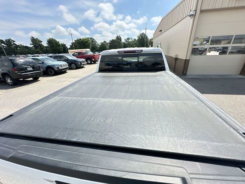 Used 2023 GMC Sierra 1500 SLT w/ SLT Premium Package AWD/4WD image 35