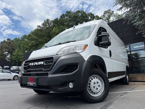 Used 2025 RAM ProMaster 2500 w/ Convenience Group FWD image 2