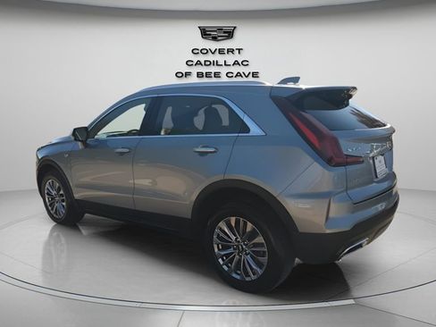 Used 2024 Cadillac XT4 Premium Luxury image 7