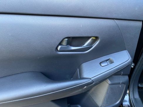 Used 2025 Nissan Sentra S FWD image 38