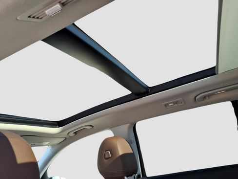 Used 2024 Mercedes-Benz GLS 580 4MATIC image 16