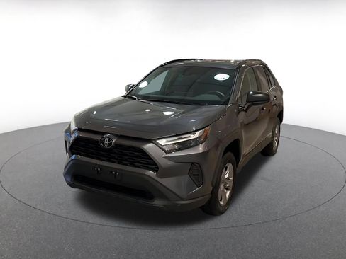 Used 2025 Toyota RAV4 LE image 7
