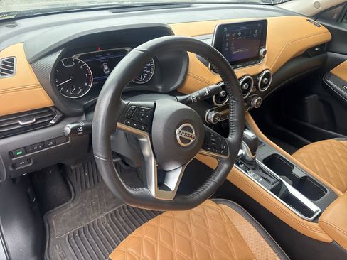 Used 2023 Nissan Sentra SV w/ SV Premium Package image 4