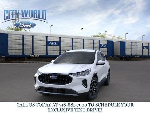 New 2024 Ford Escape SE image 2