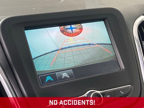 Used 2018 Chevrolet Equinox LT image 4