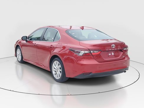 Used 2023 Toyota Camry LE image 5