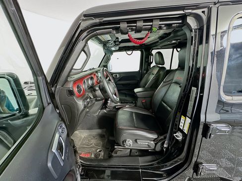 Used 2018 Jeep Wrangler Unlimited Rubicon AWD/4WD image 21