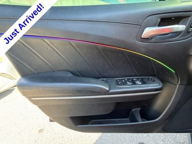 Used 2020 Dodge Charger Scat Pack RWD image 30