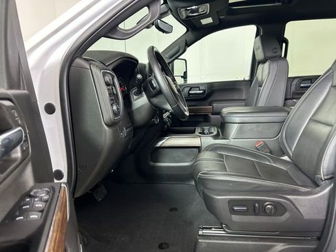 Used 2023 Chevrolet Silverado 2500 High Country w/ Z71 Off-Road Package image 12