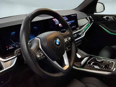 Used 2025 BMW X5 xDrive50e w/ Parking Assistance Package image 17