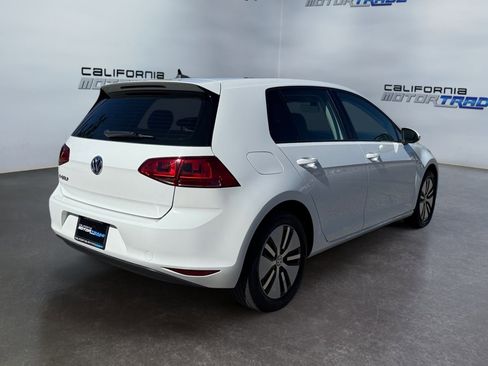 Used 2016 Volkswagen e-Golf SE w/ DC Fast Charging Package image 5