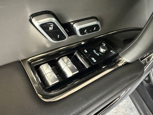 Certified 2025 Land Rover Range Rover Sport SE AWD/4WD image 12