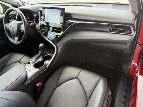 Used 2022 Toyota Camry XSE image 28