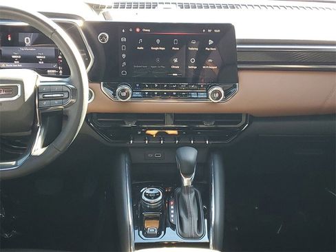 Used 2023 GMC Canyon AT4 w/ AT4 Premium Package image 16