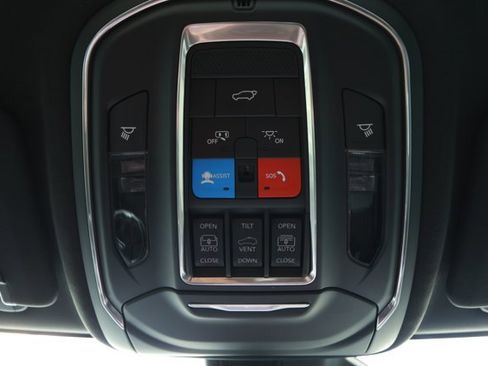 New 2026 Jeep Grand Cherokee L Limited RWD image 21