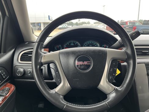 Used 2011 GMC Yukon SLT image 7