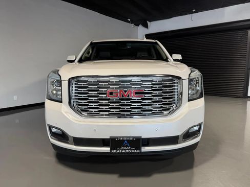 Used 2019 GMC Yukon XL Denali w/ Denali Ultimate Package AWD/4WD image 2