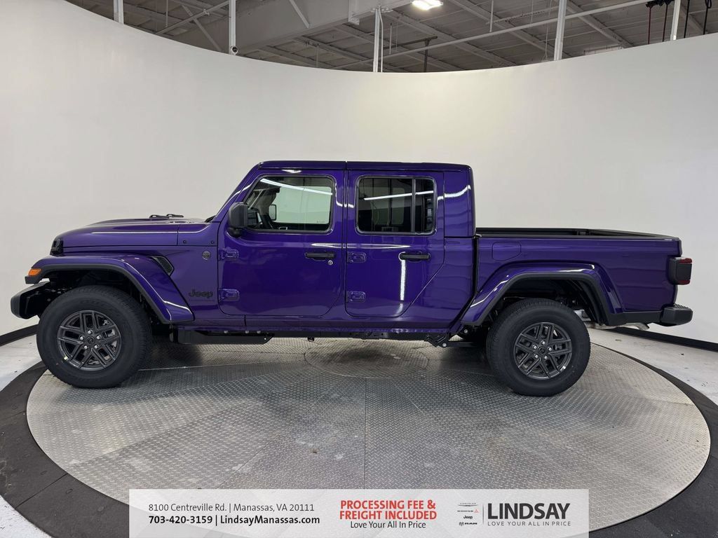 New 2026 Jeep Gladiator Sport AWD/4WD image 5