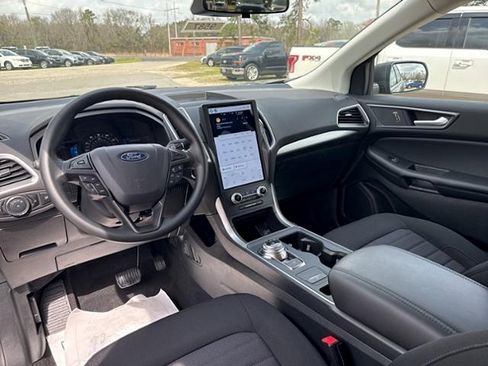 New 2024 Ford Edge SE image 12