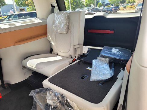 New 2025 Volkswagen ID. Buzz Pro S Plus image 5