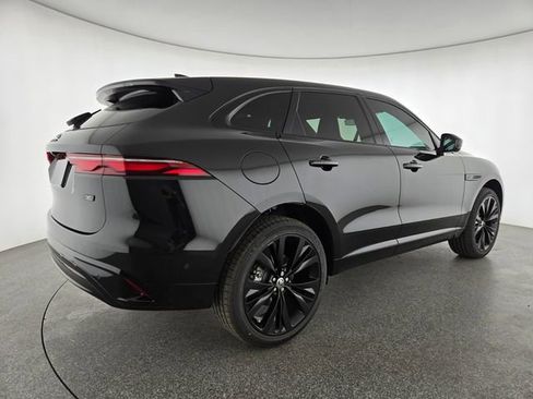 New 2026 Jaguar F-PACE R-Dynamic S image 2