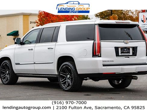 Used 2016 Cadillac Escalade ESV Platinum image 2
