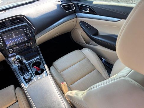 Used 2016 Nissan Maxima 3.5 SL FWD image 17