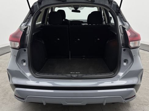 Used 2021 Nissan Kicks SV FWD image 28