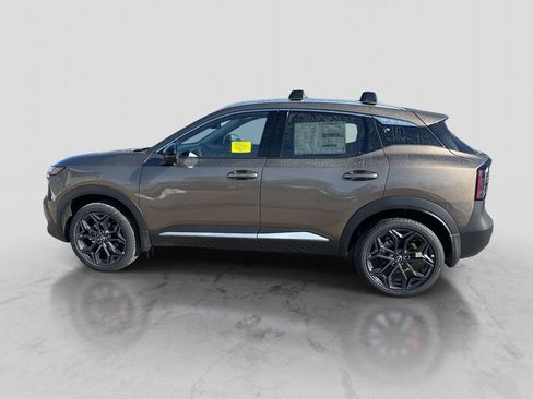New 2026 Nissan Kicks SR w/ SR Premium Package image 2