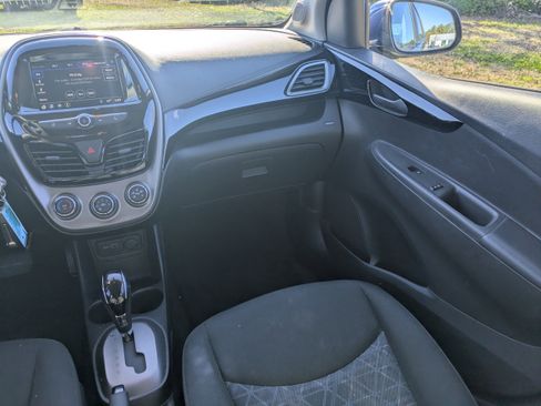 Used 2022 Chevrolet Spark LT image 17