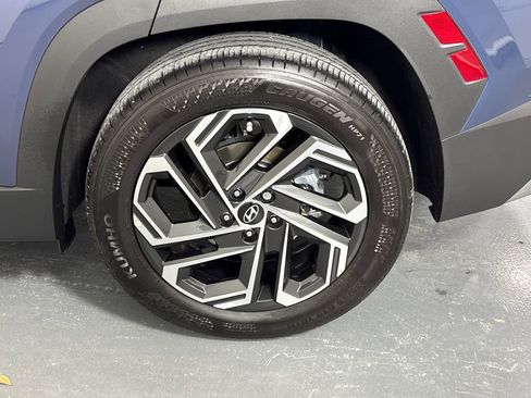 Used 2025 Hyundai Tucson Limited image 34