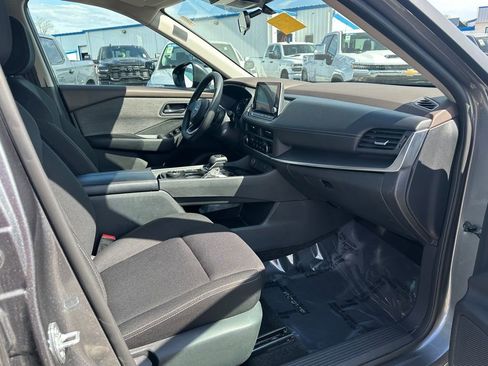 Used 2023 Nissan Rogue S AWD/4WD image 15