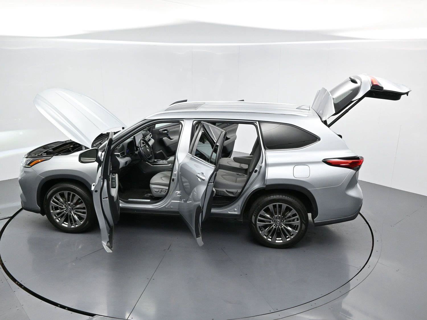 Used 2021 Toyota Highlander Limited FWD image 48