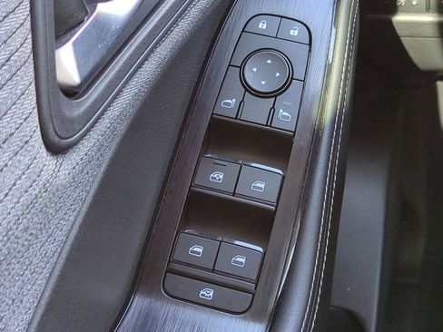 Certified 2023 Nissan Rogue SV image 23