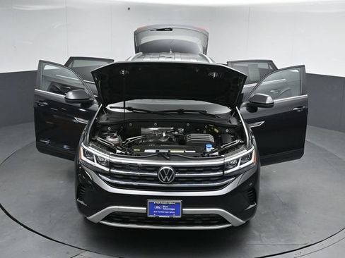Used 2022 Volkswagen Atlas Cross Sport SE AWD/4WD image 57