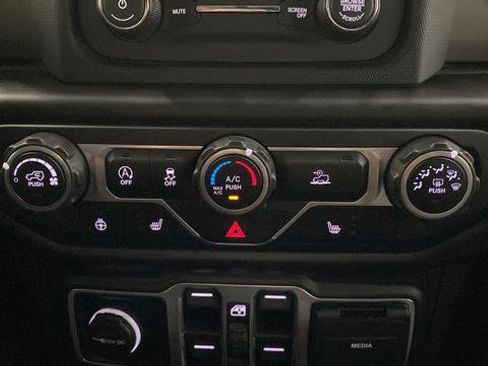 Used 2020 Jeep Gladiator Sport w/ Quick Order Package 24S AWD/4WD image 17