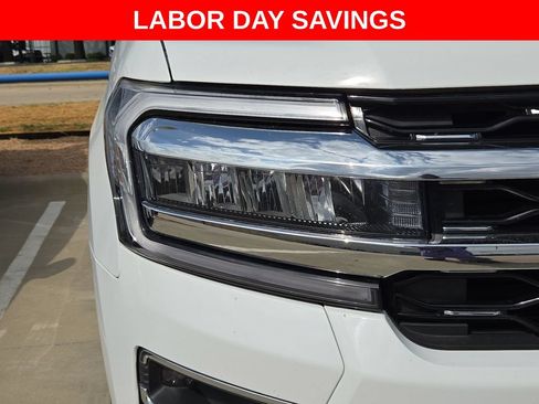 Used 2024 Ford Expedition Max Limited AWD/4WD image 11