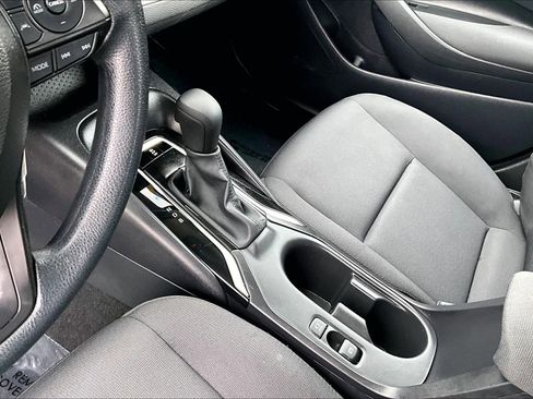 Used 2025 Toyota Corolla LE image 16