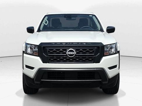 Used 2024 Nissan Frontier S RWD image 9