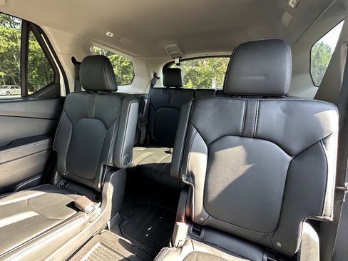 Used 2023 Honda Pilot EX-L image 8
