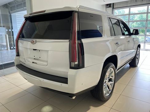 Used 2019 Cadillac Escalade Platinum AWD/4WD image 10