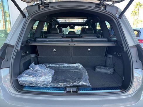 New 2026 Mercedes-Benz GLS 580 4MATIC image 14